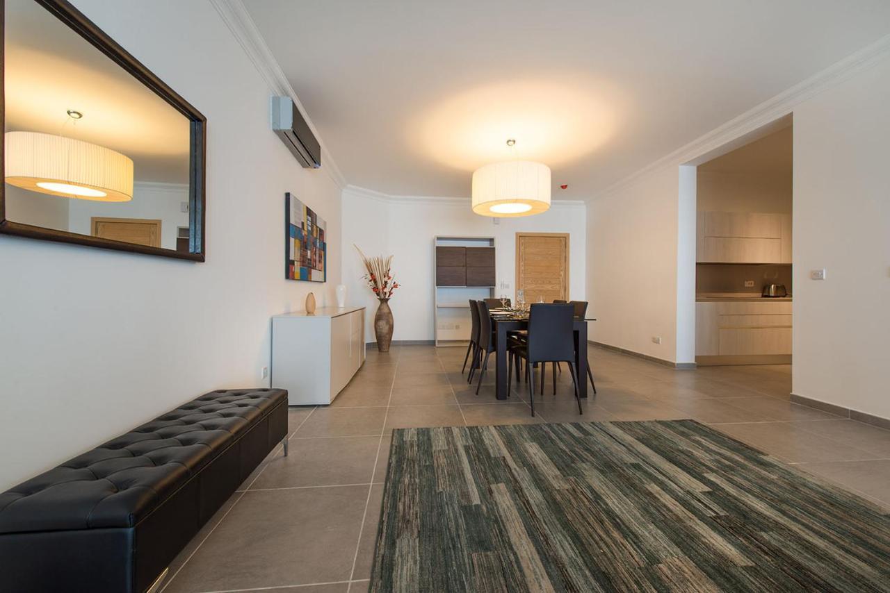 Seafront Luxury Apartment With Pool 斯利马 外观 照片