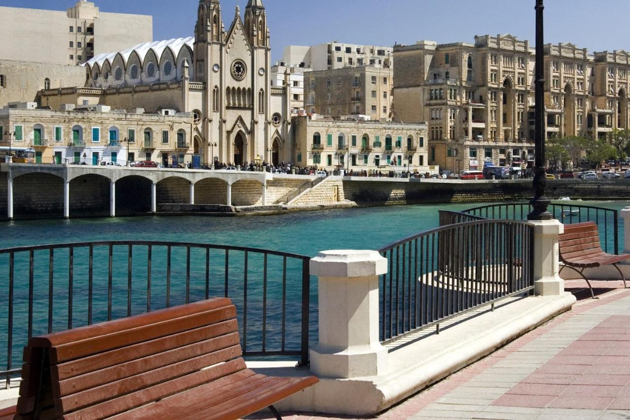 Seafront Luxury Apartment With Pool 斯利马 外观 照片