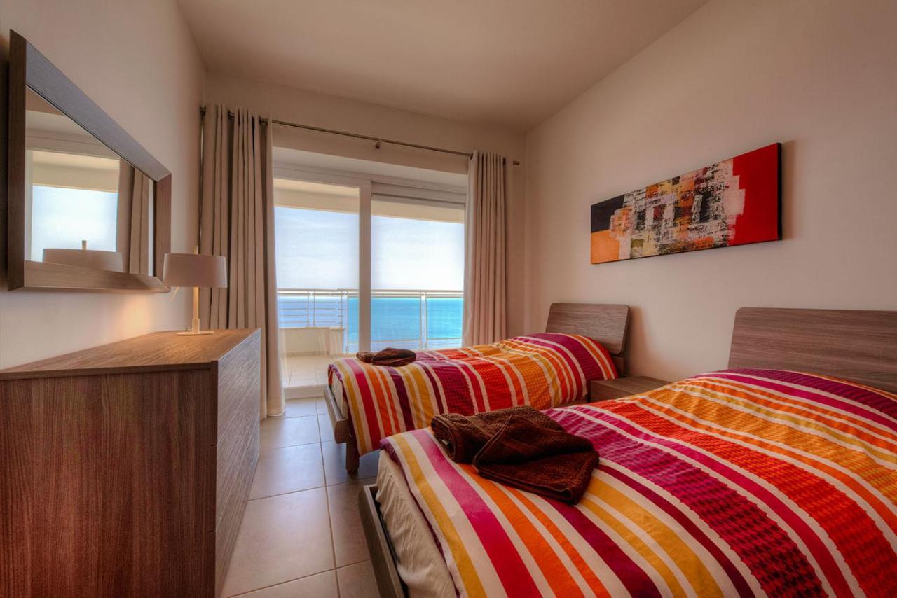 Seafront Luxury Apartment With Pool 斯利马 外观 照片