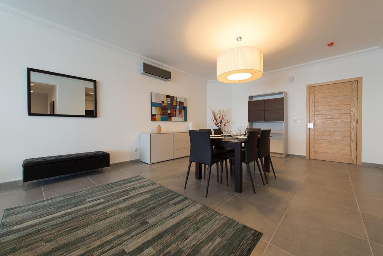 Seafront Luxury Apartment With Pool 斯利马 外观 照片