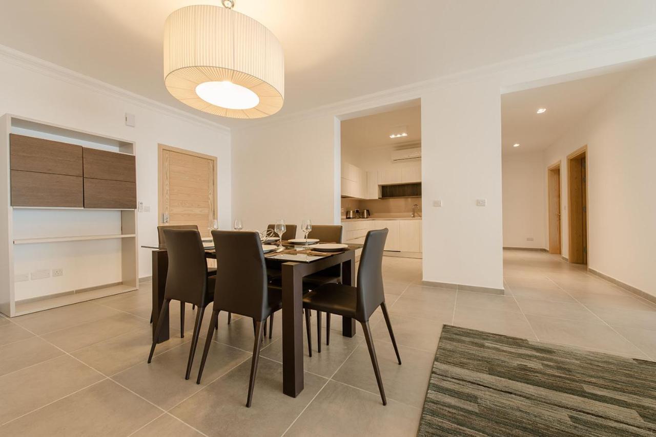Seafront Luxury Apartment With Pool 斯利马 外观 照片